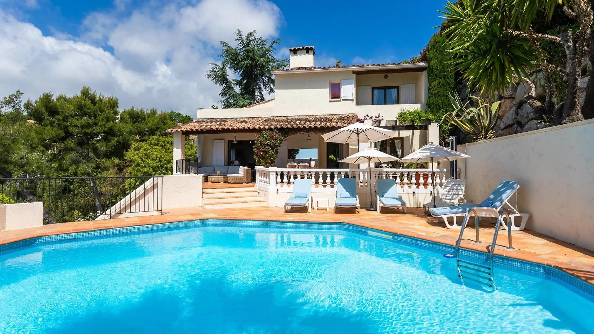 Villa Hatelma Vi4404 By Riviera Holiday Homes نيس